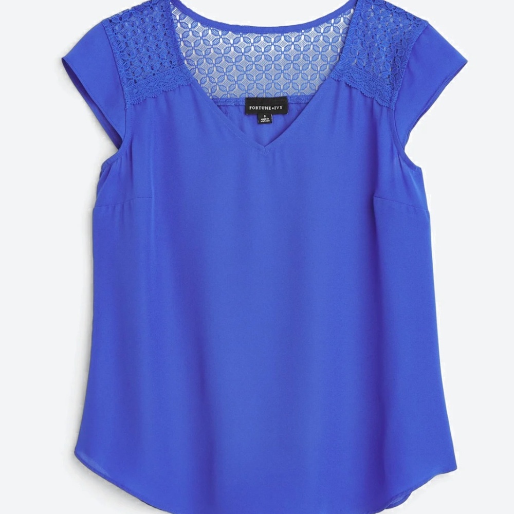 Women's blouses (3) short sleeve - Size Small